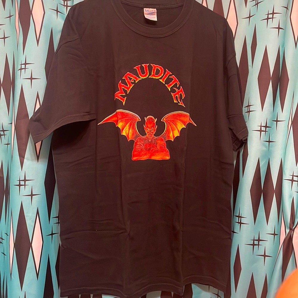 **SOLD**Vintage Unibroue Maudite Damned Strong Ale Devil T-Shirt Sz XL